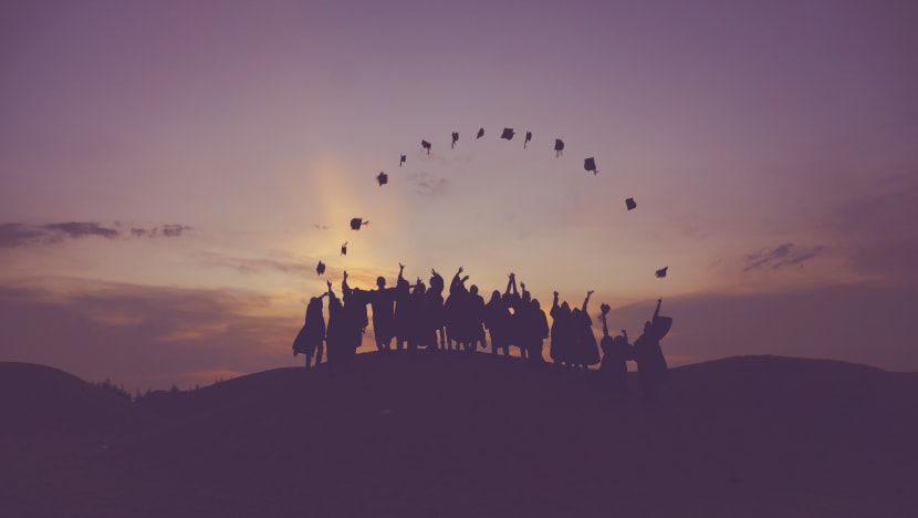 60% of new private school grads found full-time jobs, average starting pay of S$2,550