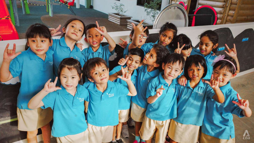 This kindergarten put children with and without hearing loss together. These are the results