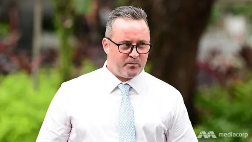 Lelaki Britain didakwa kerana tumbuk pengawal keselamatan Roxy Square Lelaki Britain didakwa kerana tumbuk pengawal keselamatan Roxy Square