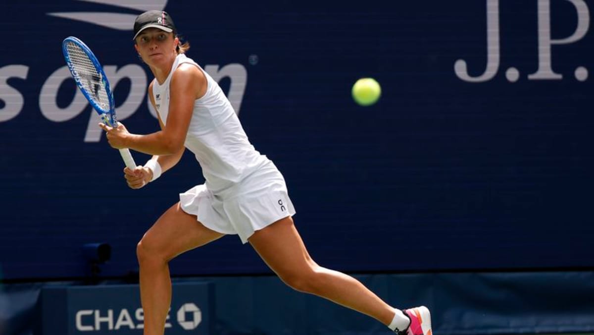 Swiatek mindful of young fans at US Open after souvenir grab goes viral Swiatek mindful of young fans at US Open after souvenir grab goes viral