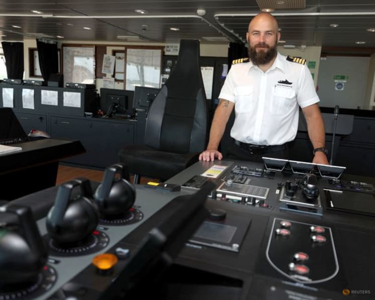 Scientists sail for Greenland to study glacier melt risk