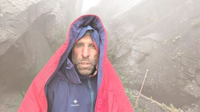 克罗地亚男马国神山失足 搜救队花五天将他救下山