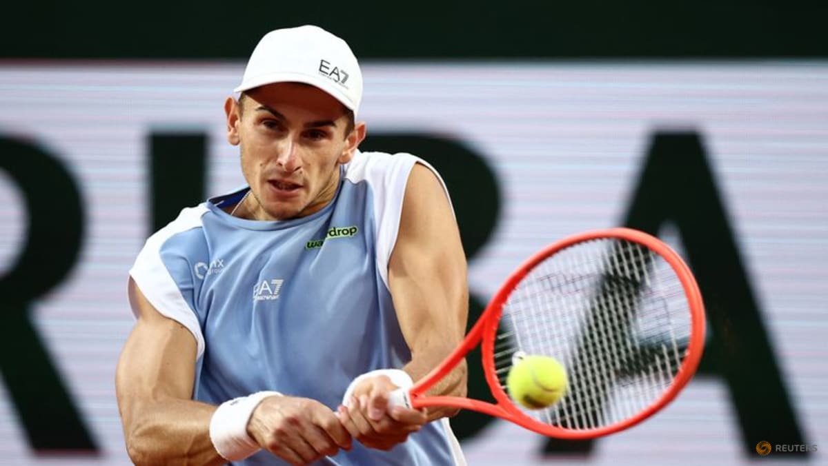 No Sinner, no problem as marathon man Arnaldi makes it three Italian men in Paris last eight