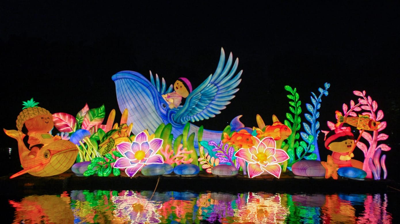 “芬宝”闯入滨海湾花园！骑天鲸、飞瀑布玩转奇幻中秋