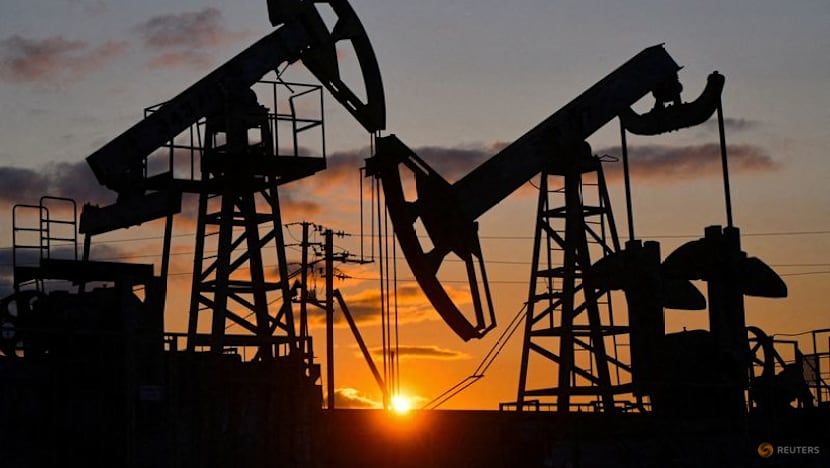 Oil rises about 5% as Hormuz concerns keep supply risks elevated