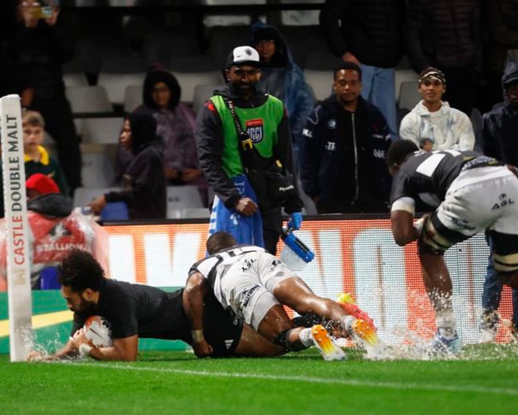 Eight-try blitz as All Blacks win second tour match in emphatic fashion