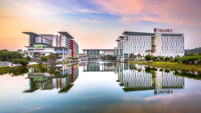 Nano-learning for a new generation of postgraduate learners