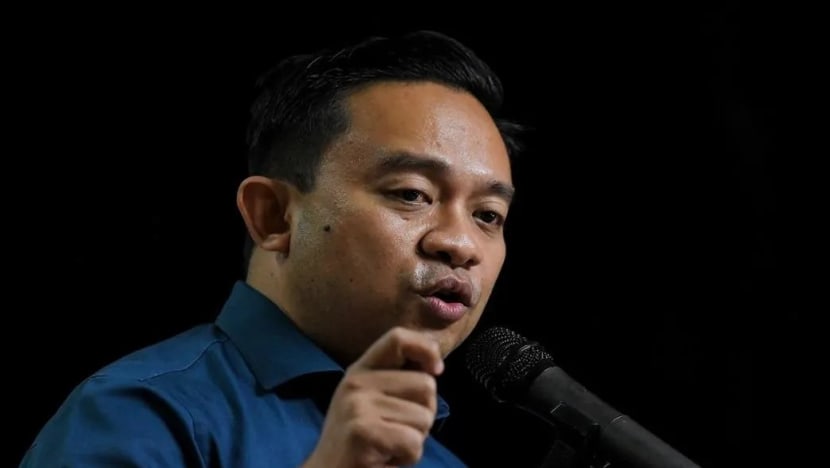 Ketua Penerangan parti Bersatu di M'sia didakwa minta, terima rasuah projek Jana Wibawa