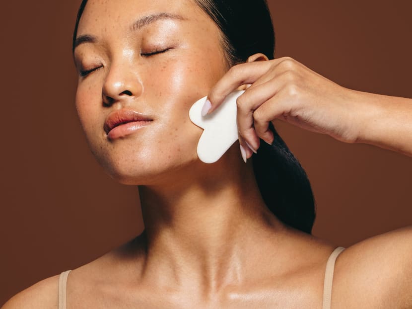 Is your skin dull and lifeless? How a lymphatic drainage massage can get your skin glowing again Is your skin dull and lifeless? How a lymphatic drainage massage can get your skin glowing again