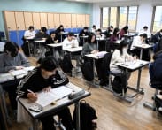 South Korea to ban mobile phones in school classrooms