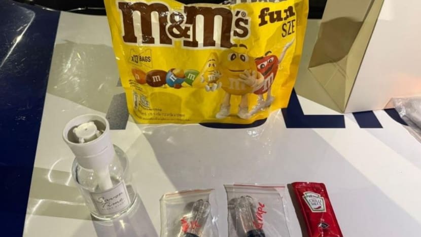 Man arrested after courier discovers vapes in parcel, leading to raids in Tampines and Grange Road Man arrested after courier discovers vapes in parcel, leading to raids in Tampines and Grange Road