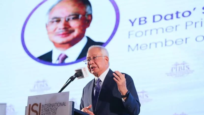Mantan PM Malaysia Najib Razak terima remisi hukuman dari 12 menjadi 6 tahun penjara Mantan PM Malaysia Najib Razak terima remisi hukuman dari 12 menjadi 6 tahun penjara