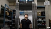 Cool Japan: Human fridge chills workers in extreme heat