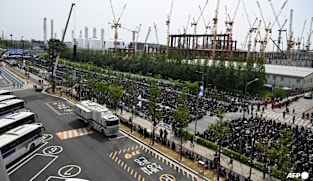 Samsung workers protest over huge pay gap with SK Hynix, threaten long strike