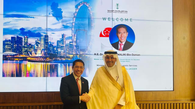 孟理齐代表我国出席世界经济论坛特别会议