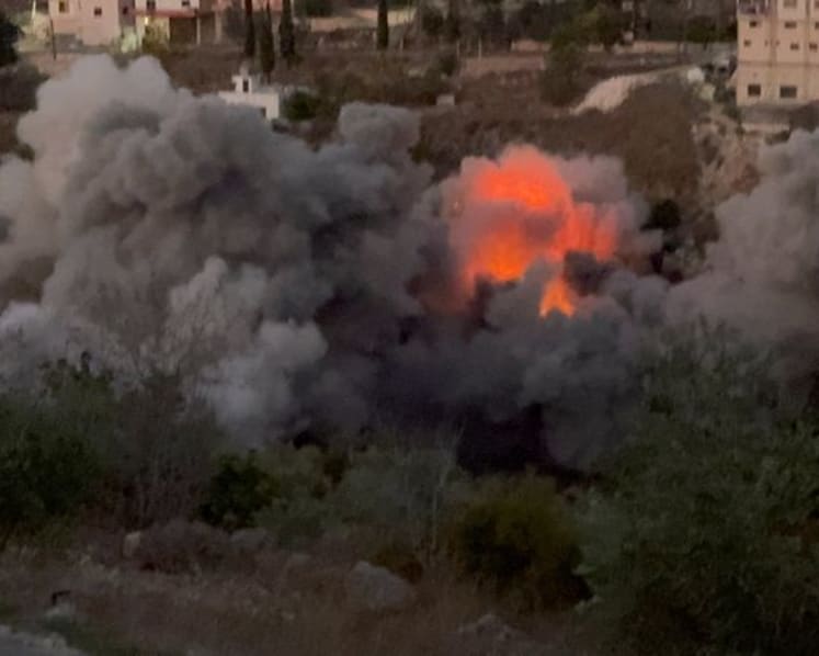 Israel steps up strikes in south Lebanon, says it is targeting Hezbollah