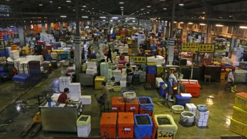 Bekas ketua pasukan FairPrice dipenjara kerana bersubahat terima sogok S$523,000 dari pembekal ikan 