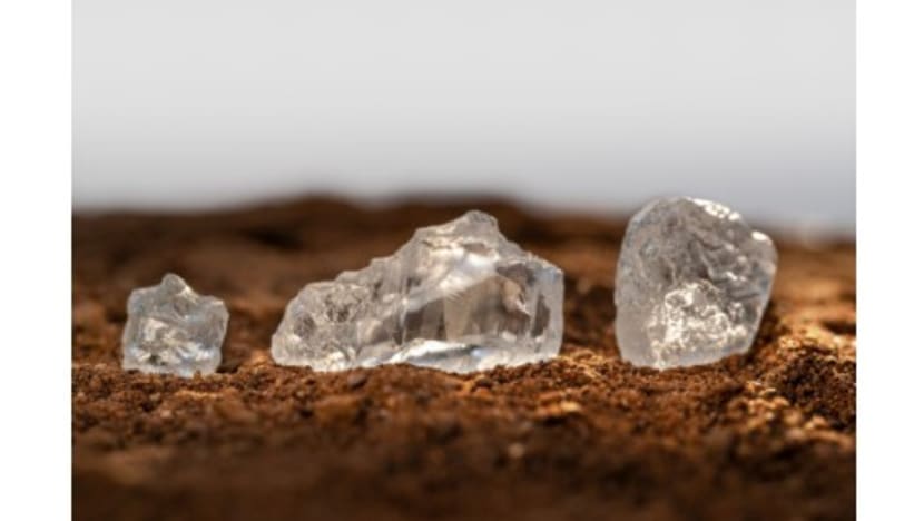 De Beers Group And Endiama Discover New Kimberlite Field In Angola