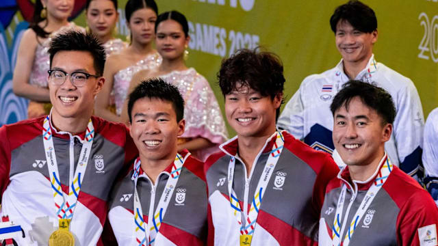 男子4x100米混合泳接力赛 我国团队顺利保金牌