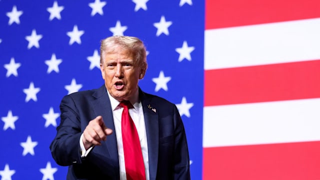 特朗普称有富豪捐1.3亿美元 弥补停摆造成的军人工资缺口