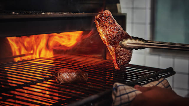 不用飞韩国！新加坡顶级食材版图再扩张，韩牛、济州黑猪在这里吃得到！