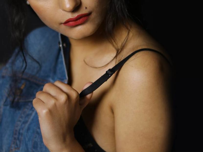 Ladies, here are 6 tell-tale signs it’s time to replace your worn out bras Ladies, here are 6 tell-tale signs it’s time to replace your worn out bras