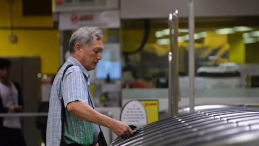 Mulai 1 Jun penumpang dewasa bukan konsensi perlu naik taraf kad pembayaran kepada SimplyGo 