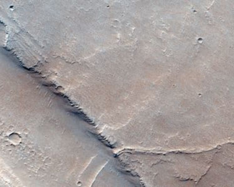 Whirlwind 'dust devils' reveal blustery conditions at Martian surface