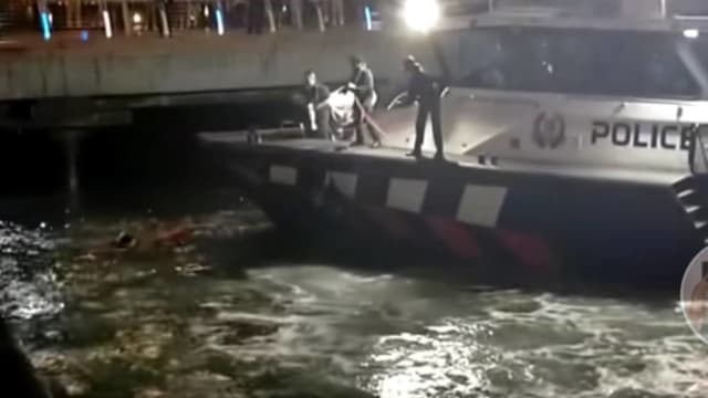 女子圣淘沙出入口水域落水 警察海岸卫队施救脱险