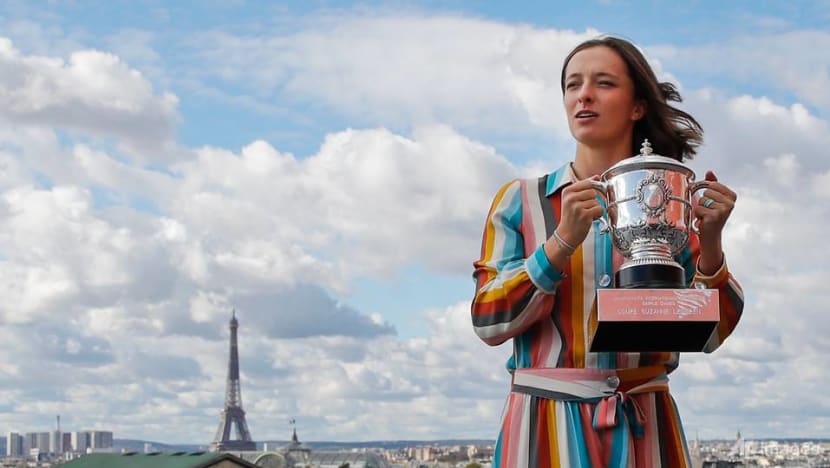 Tennis: French Open champ Swiatek rises to 17th; Djokovic, Nadal 1-2 Tennis: French Open champ Swiatek rises to 17th; Djokovic, Nadal 1-2