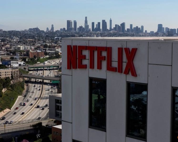Netflix boosts share buyback plan by $25 billion after failed Warner Bros bid