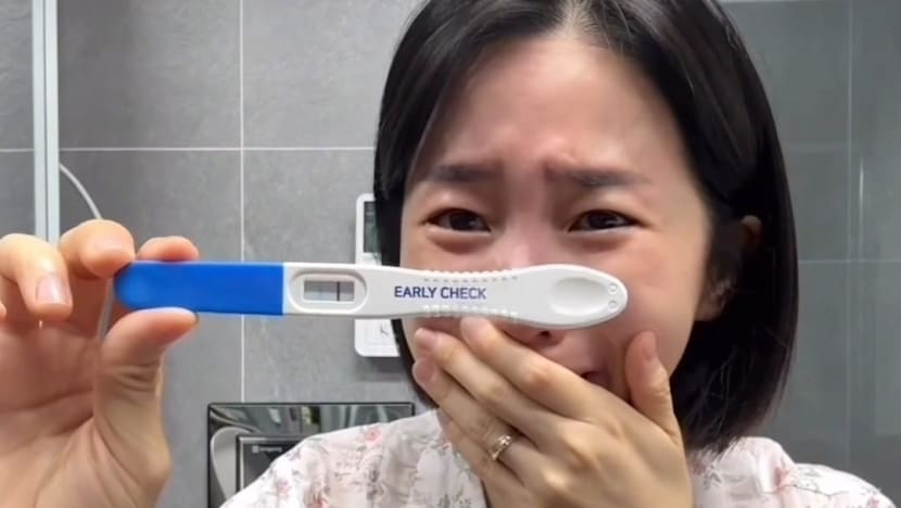 Tangis bahagia ChoA Crayon Pop hamil anak kembar usai lawan kanker serviks