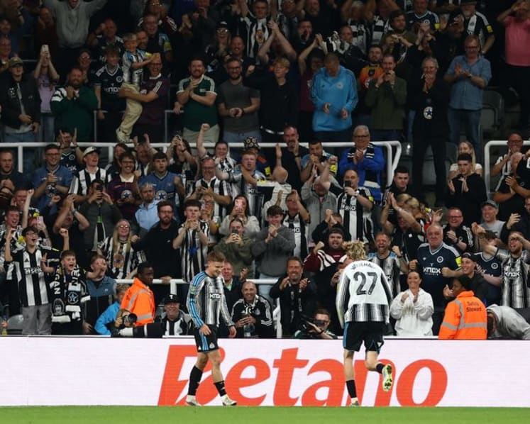 Newcastle come from behind to reach League Cup third round