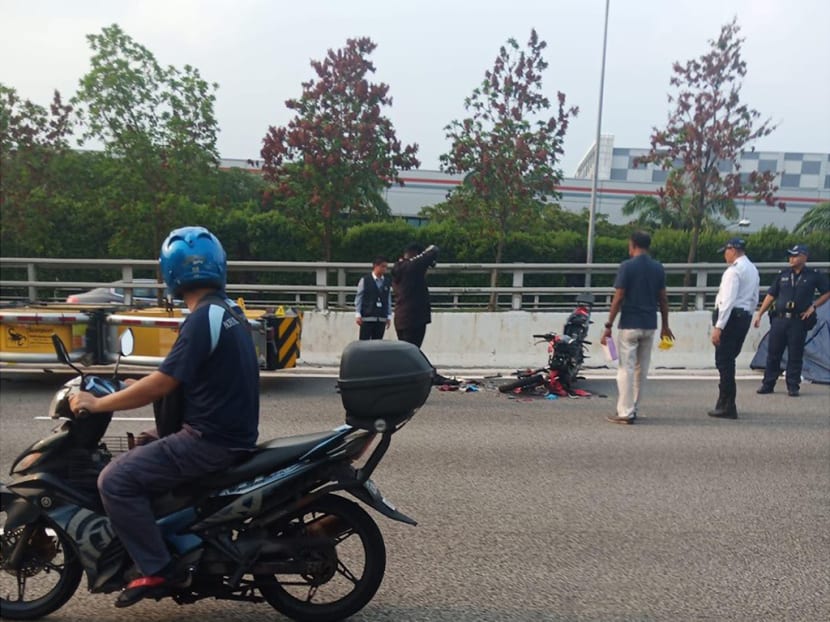 A video circulating on social media showed a badly damaged motorcycle lying on the ground behind a blue water tanker truck.