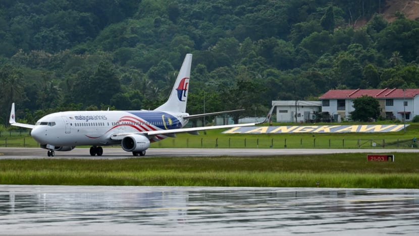 Malaysia Airlines lancarkan penerbangan mesra alam pertama ke S'pura pada 5 Jun Malaysia Airlines lancarkan penerbangan mesra alam pertama ke S'pura pada 5 Jun