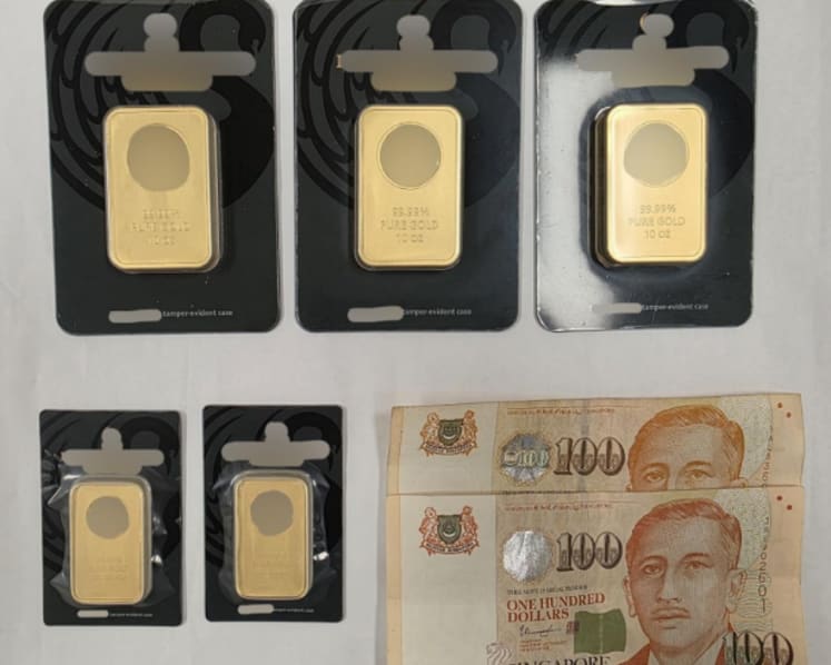 Foreigner linked to scam syndicate arrested; gold bars worth S$200,000 seized