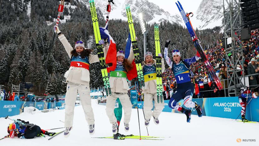 Biathlon-Michelon inspires French women to superb relay gold