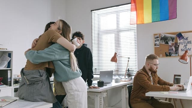 与上司和同事的关系太好？职场“边界感”，一定要坚守！