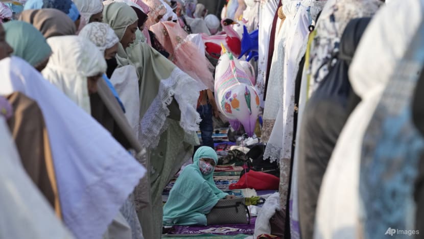 Muslims mark Eid al-Fitr holiday with joy, worry Muslims mark Eid al-Fitr holiday with joy, worry