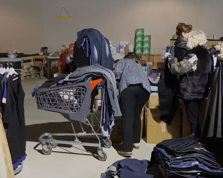 Aid workers in Ukraine continue to provide help despite tough circumstances