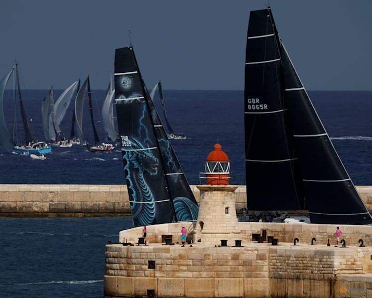 Black Jack 100 takes monohull line honours at Rolex Middle Sea Race