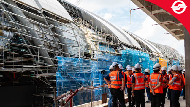 SMRT团队前往武吉查卡车站 考察新柔地铁工程进展