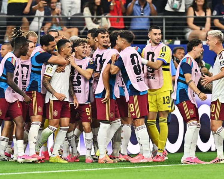 Spain beat France 2-0 to reach World Cup final