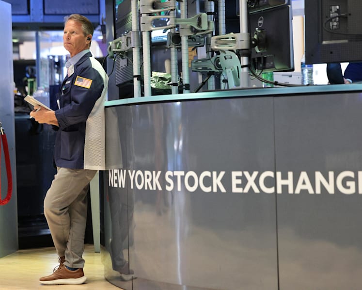 Global stocks mixed as yen falls despite Bank of Japan rate hike  