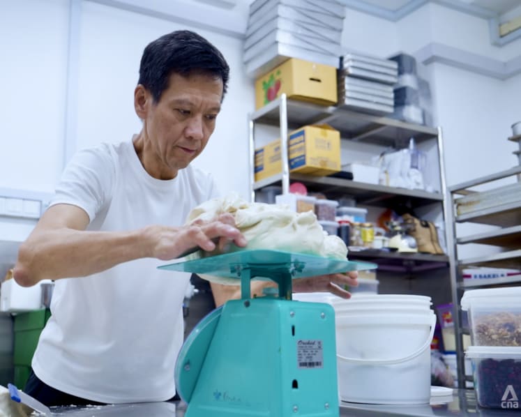 Why this bread shop owner keeps on baking even with 'pain in every joint' | Video