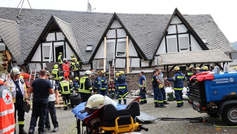 German hotel collapse in Moselle wine valley kills two, traps others German hotel collapse in Moselle wine valley kills two, traps others