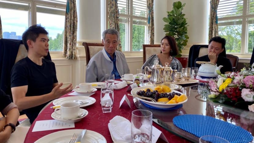 Lunch with PM Lee for founders of Carousell, Ninja Van and other startups