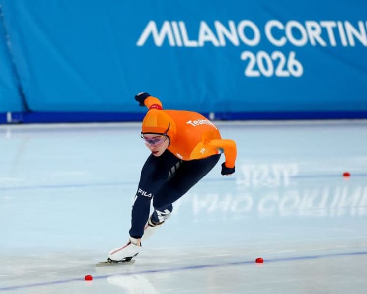 Speed skating-Rijpma-de Jong says pressure paid off with gold at fourth Games attempt