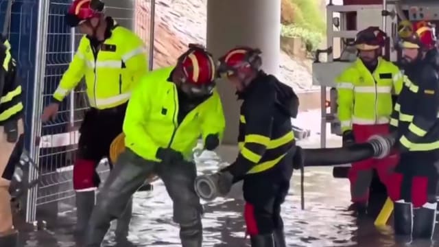 豪雨重创西班牙多地 加泰罗尼亚成了水乡泽国