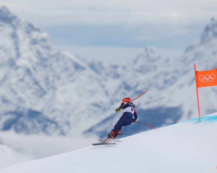Alpine skiing-Johnson still wary after painful memories of Cortina